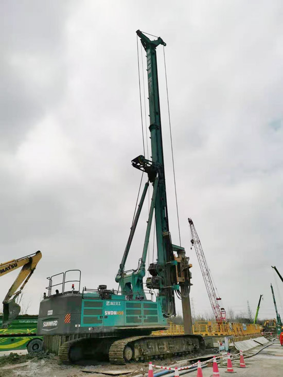 全国第一条智慧高快，为何认准bti体育智能旋挖钻机施工？