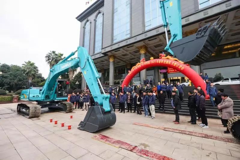 bti体育智能挖掘机春季订货会长沙会场侧记