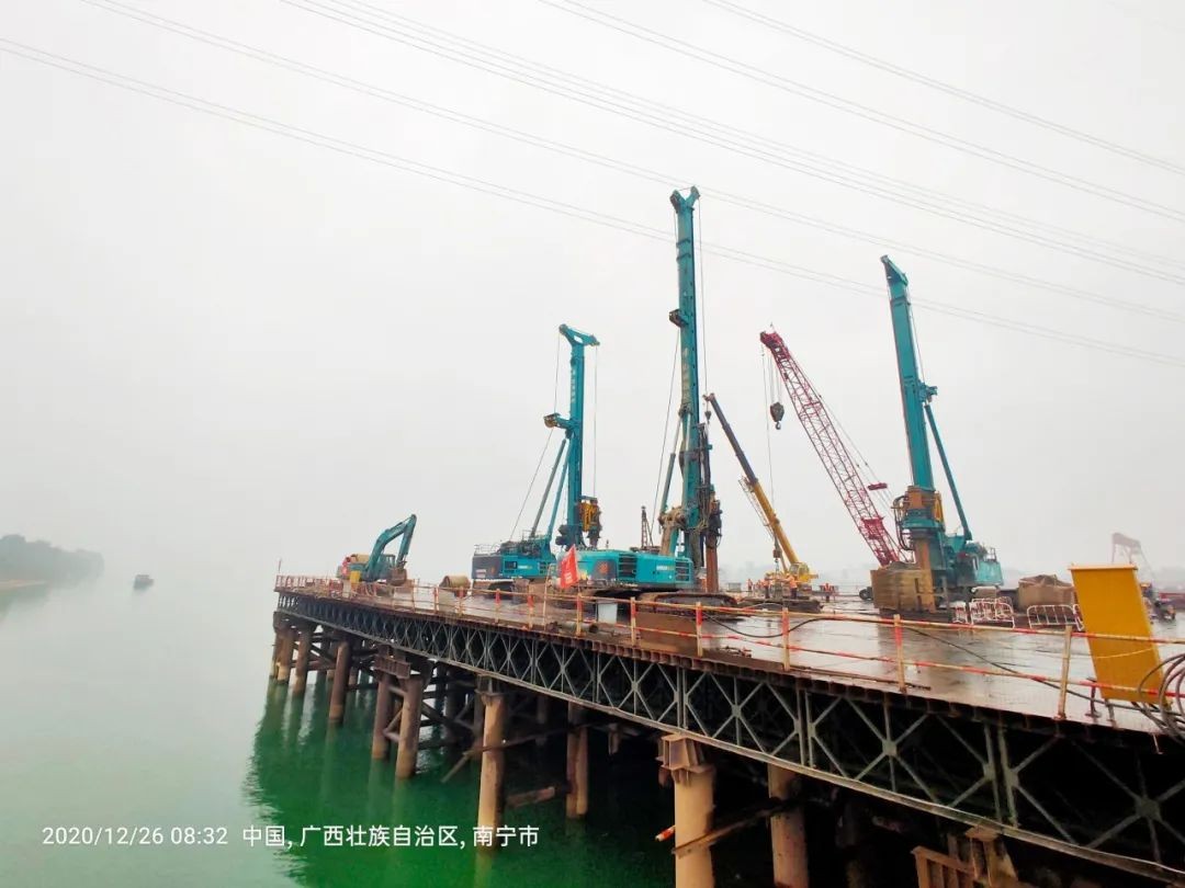 惊艳！bti体育智能低净空旋挖钻机广西获赞