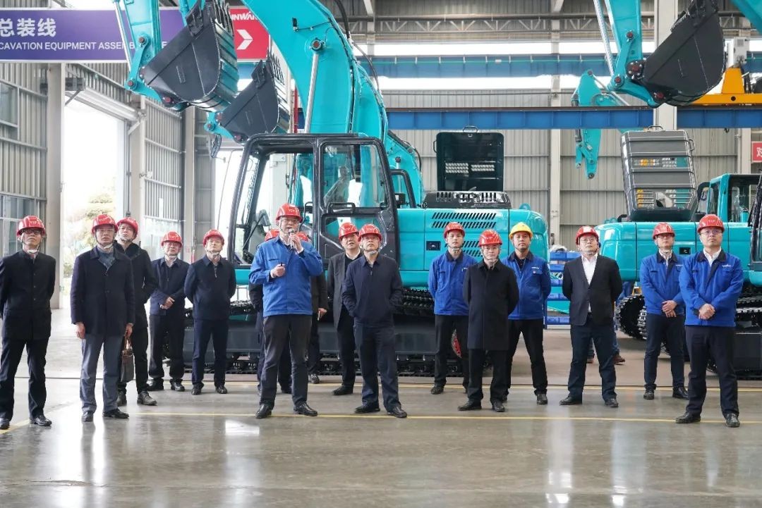 湖南沉点构筑企业团调研bti体育智能