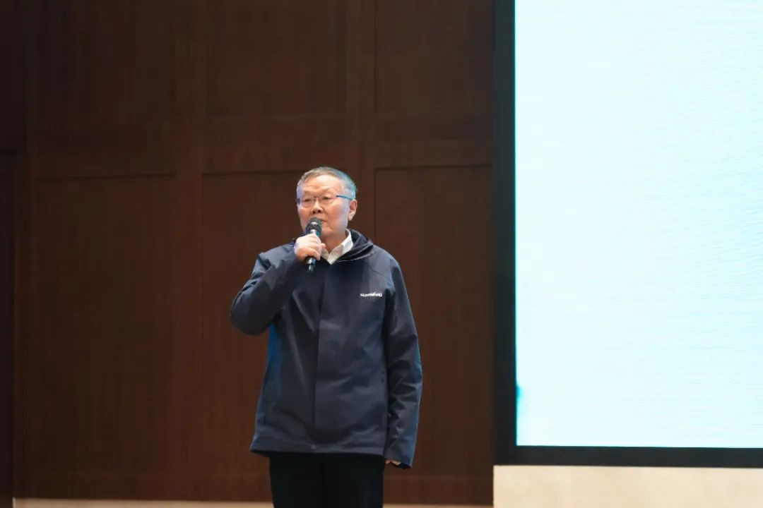 同心克难振兴飞，携试祀心冲万台——2021bti体育智能挖掘机经销商年会圆满召开