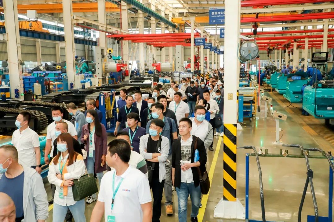 “爆品”出击！bti体育智能客户互换会签约超8亿元