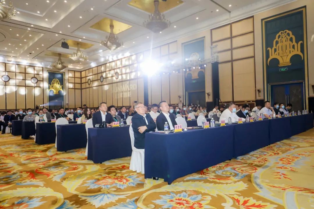 “爆品”出击！bti体育智能客户互换会签约超8亿元