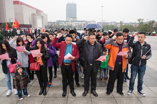 爱岗敬业，践行雷锋心灵