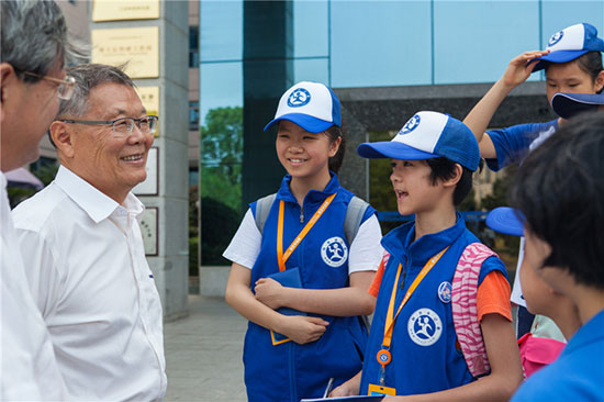 这个夏天，亲子玩转bti体育智能“三栖”设备