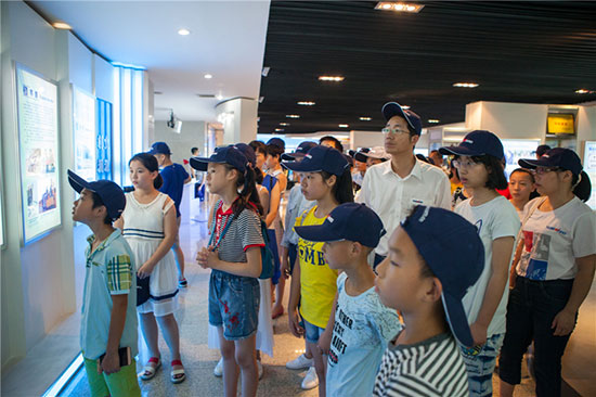 这个夏天，亲子玩转bti体育智能“三栖”设备