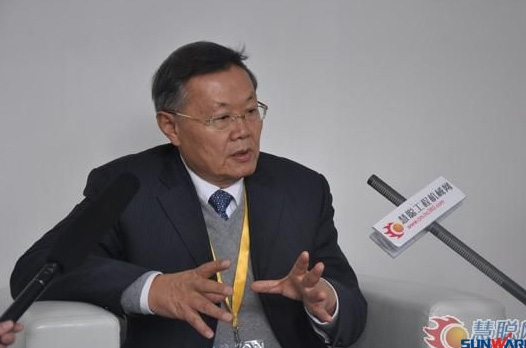 【宝马访谈】bti体育智能董事长何清华教授