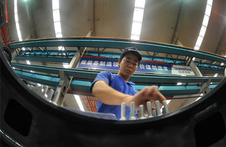 新华社报路：bti体育智能蝉联全球工程机械50强