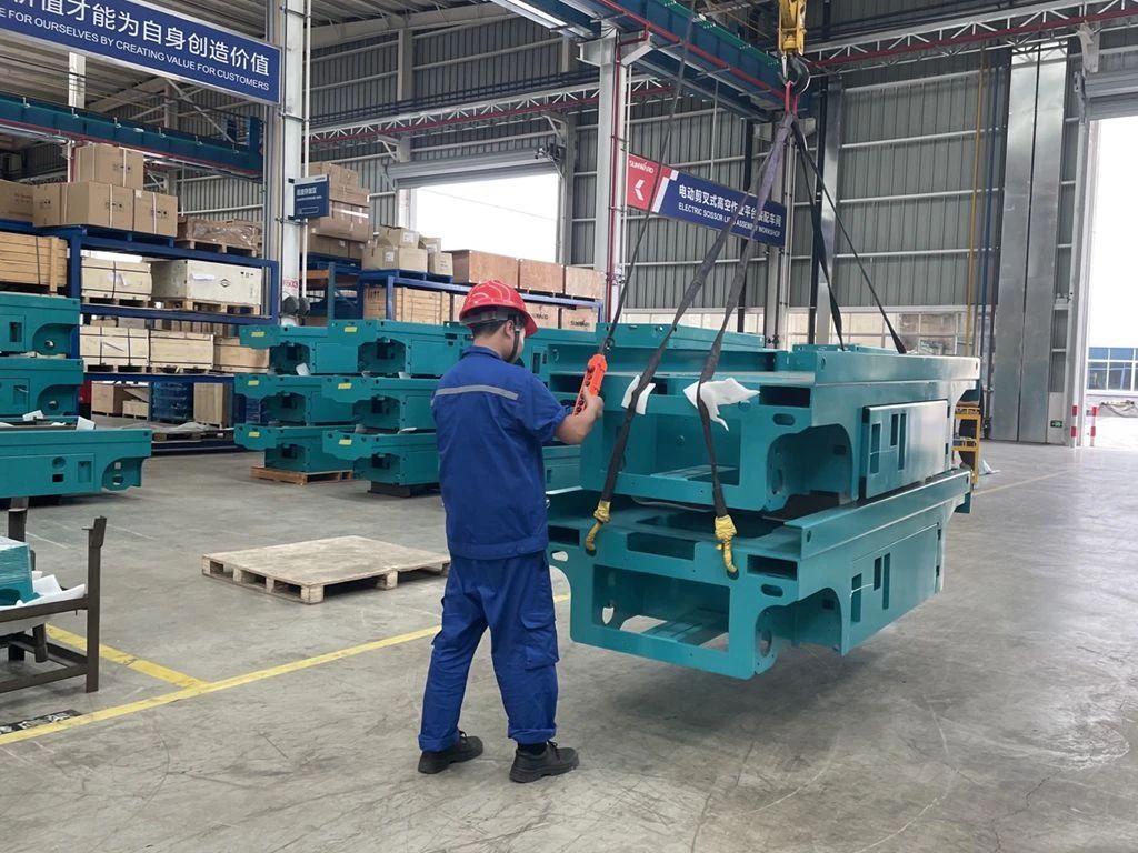 bti体育智能“蓝精灵”们在平庸岗位的坚守与贡献