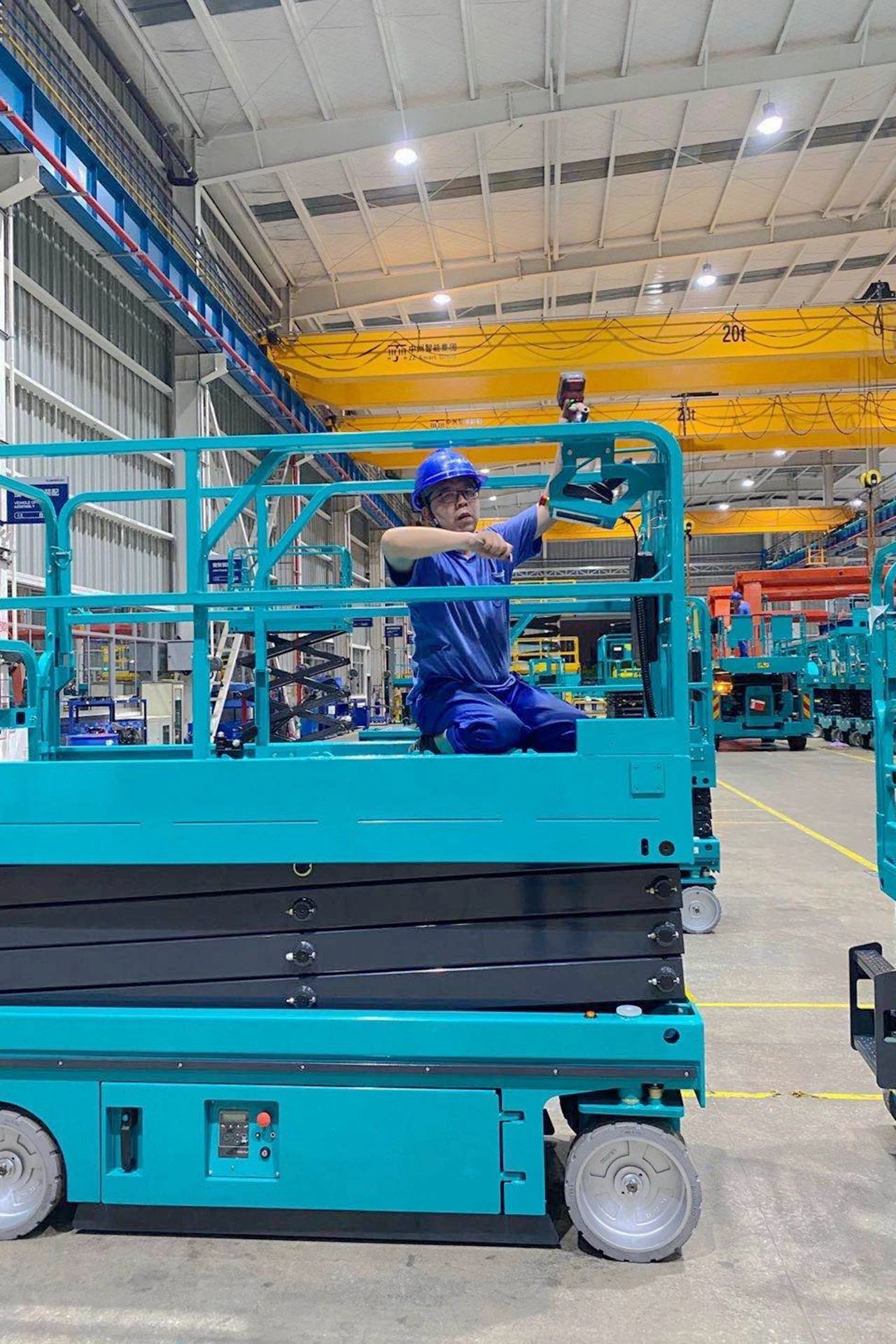 bti体育智能“蓝精灵”们在平庸岗位的坚守与贡献