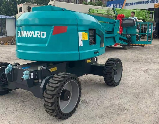 匠心打造！bti体育智能曲臂式高空作业平台正式投放市场