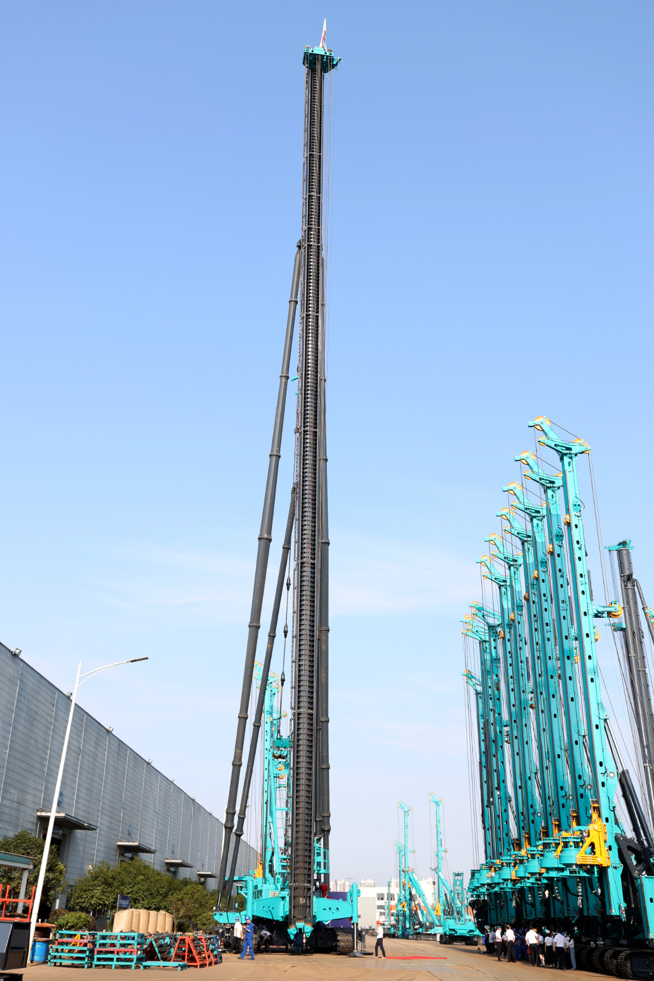 新品来了！看bti体育智能超等桩架若何“稳”操胜券