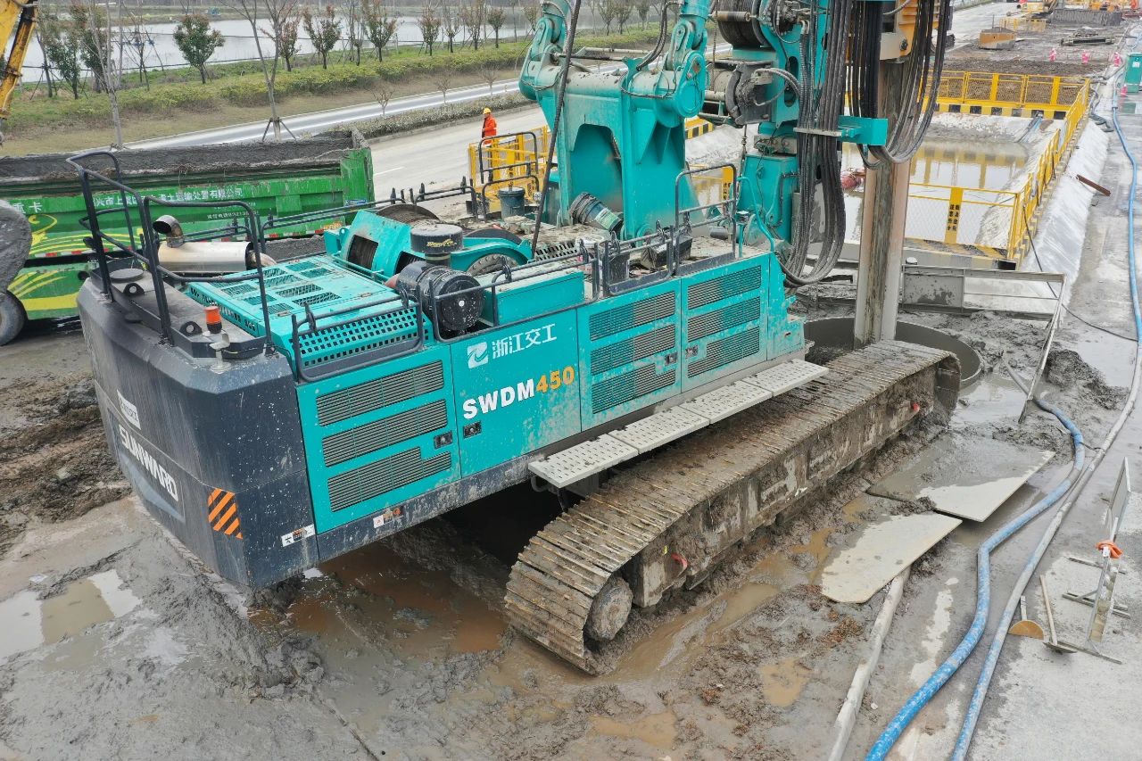 征战全国首条智慧高快，bti体育智能旋挖钻机凭什么？