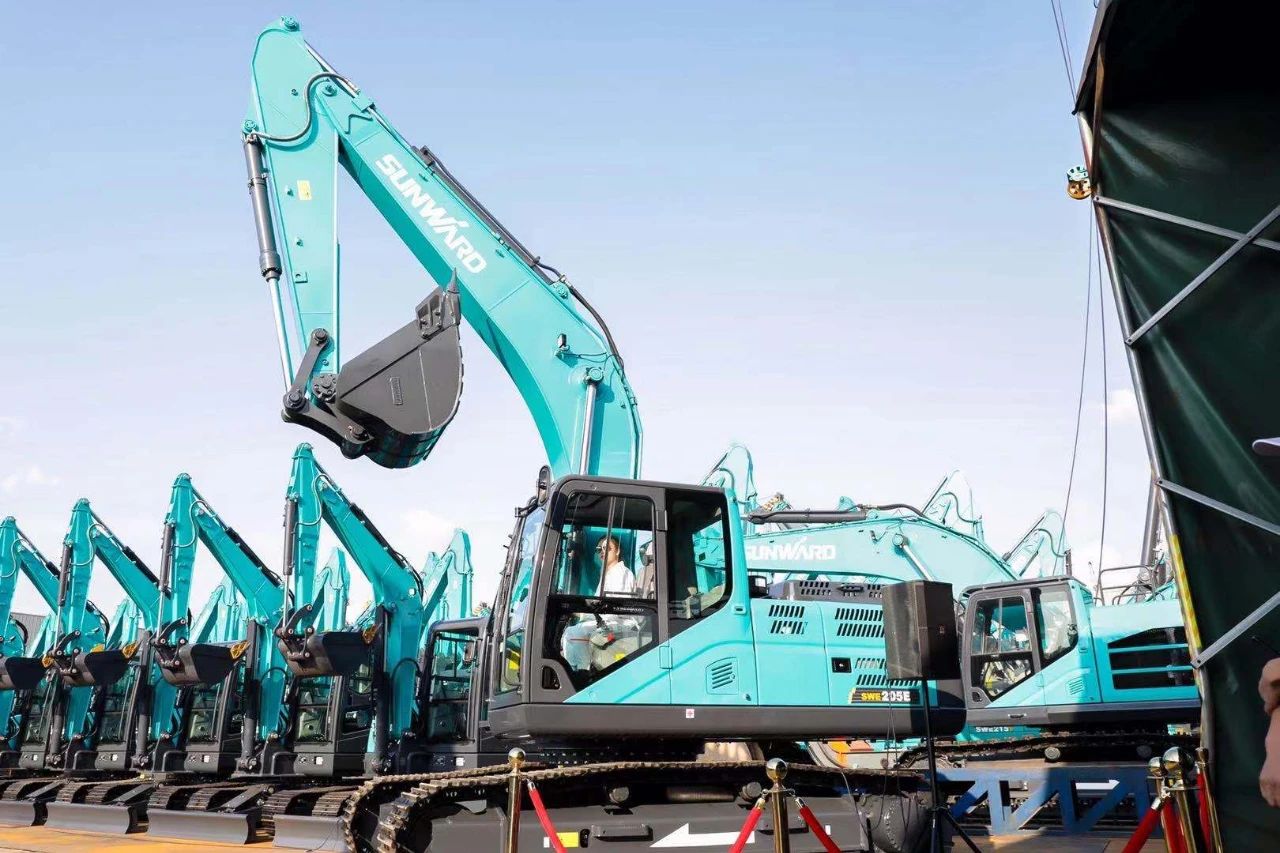 四大成套设备携手登。ti体育智能创新成就展示会交出“亮眼答卷”