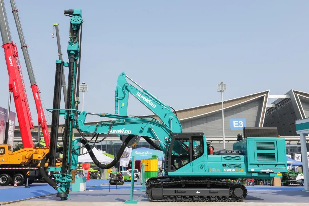 亮相中非经贸展览会！bti体育智能尽展工程机械国产品牌魅力