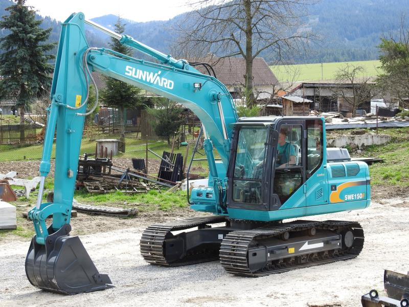 一辆中型的挖掘机的价值是几多？