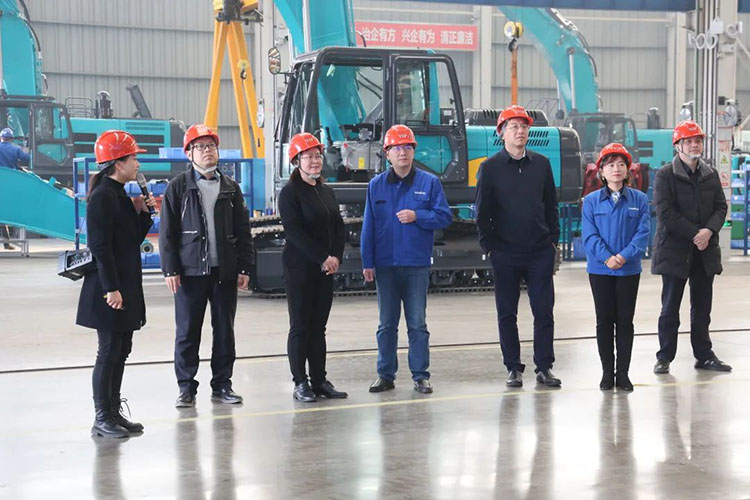 中国上市公司协会党委委员、副秘书长刘翠兰一行调研bti体育智能