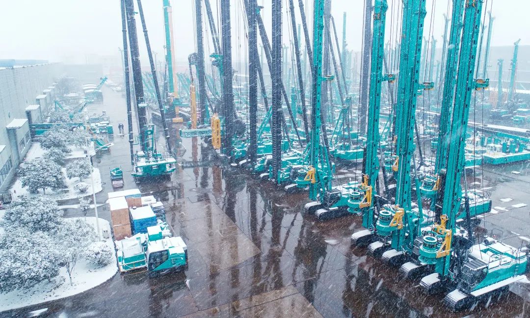 瑞雪兆丰年，邀您共赏雪中bti体育！