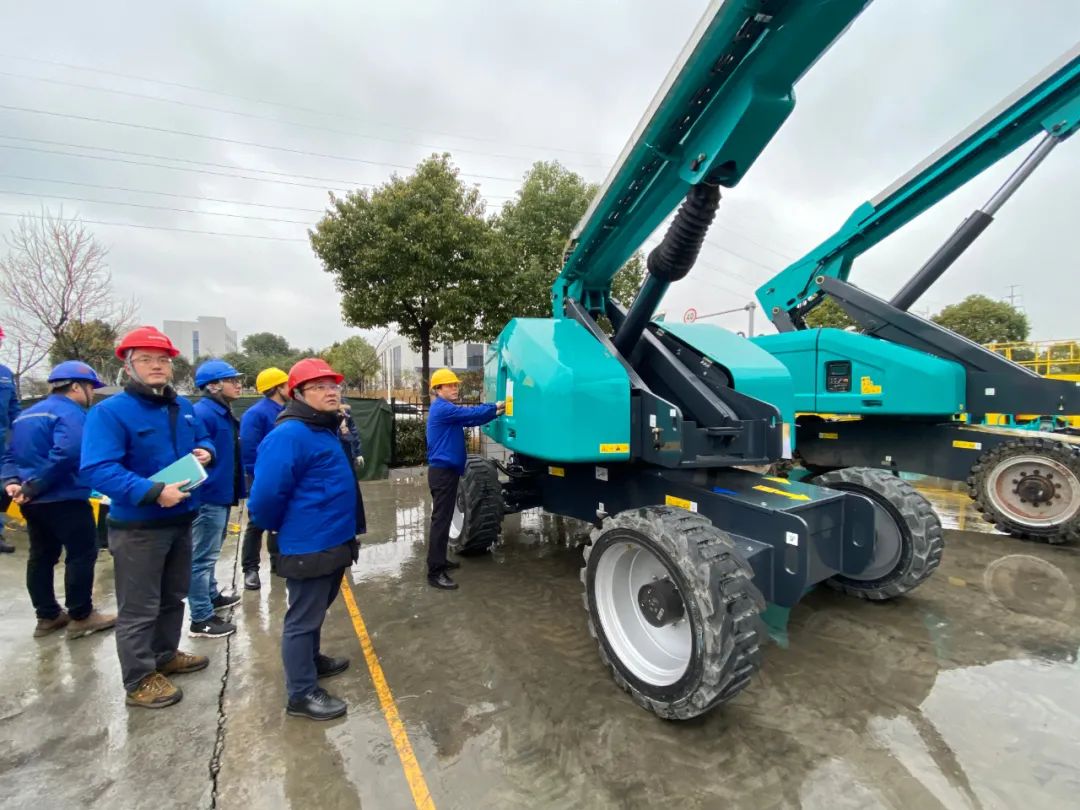 勇闯蓝海！bti体育智能两款臂式高空作业平台正式“前途”