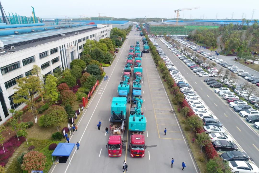 征战全球市。ti体育智能凿岩设备批量发货