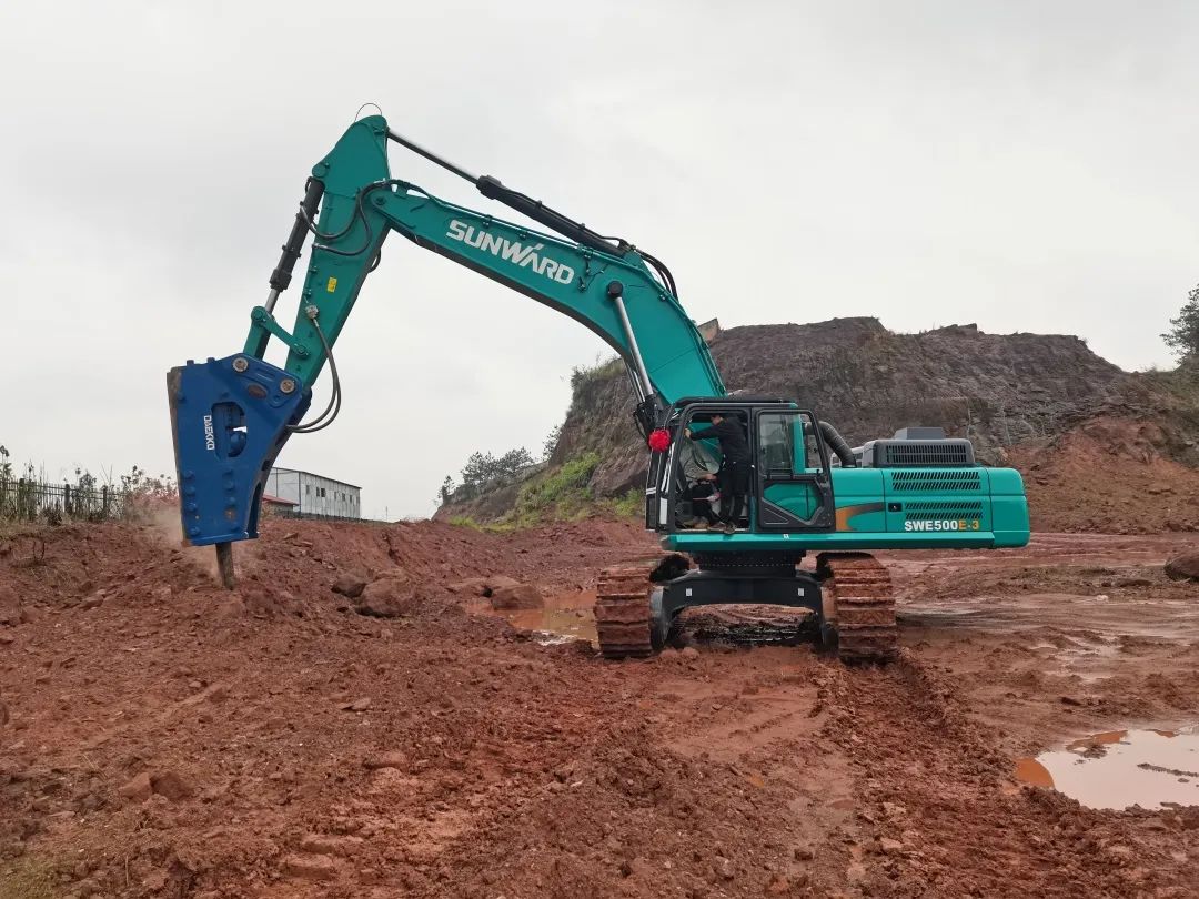 再现交机热潮！bti体育智能中大挖持续向市场进军