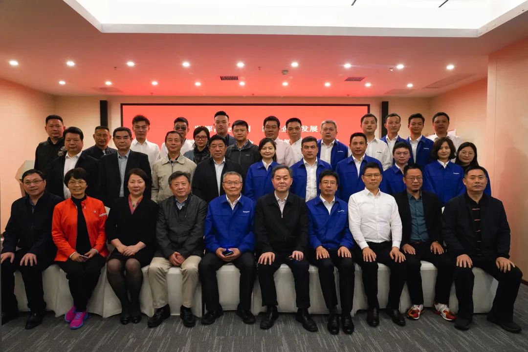 抱团出海，携手共赢！何清华带队赴湖南异地商会结合会造访互换