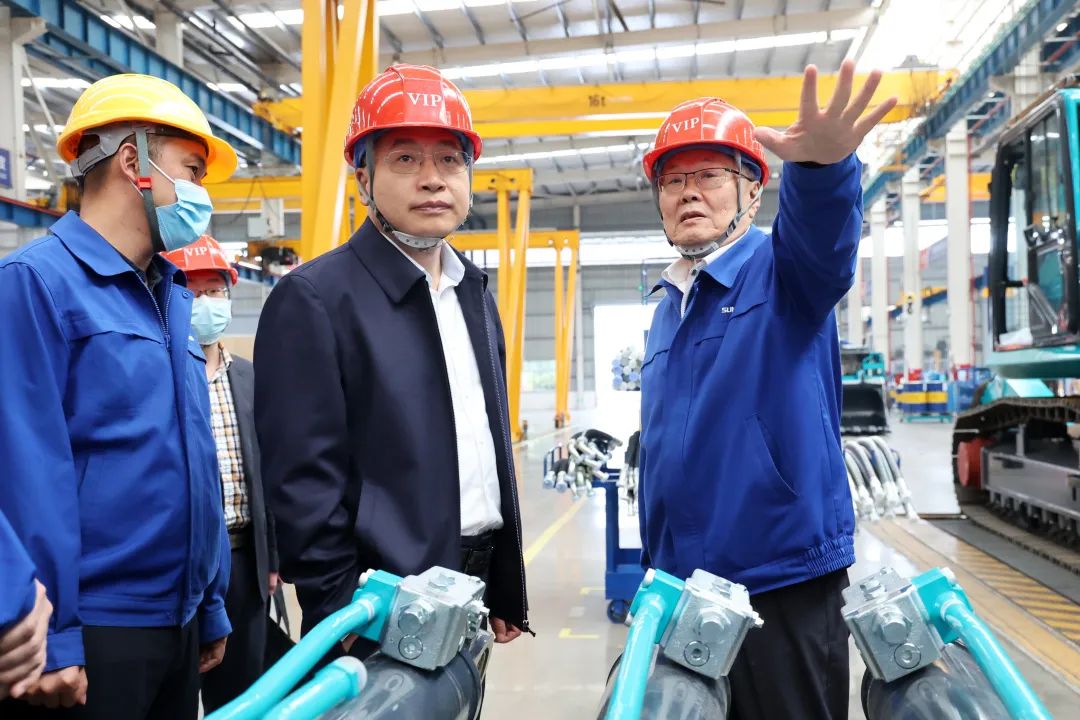 中铁二十局党委书记、董事长雷位冰带队造访bti体育智能