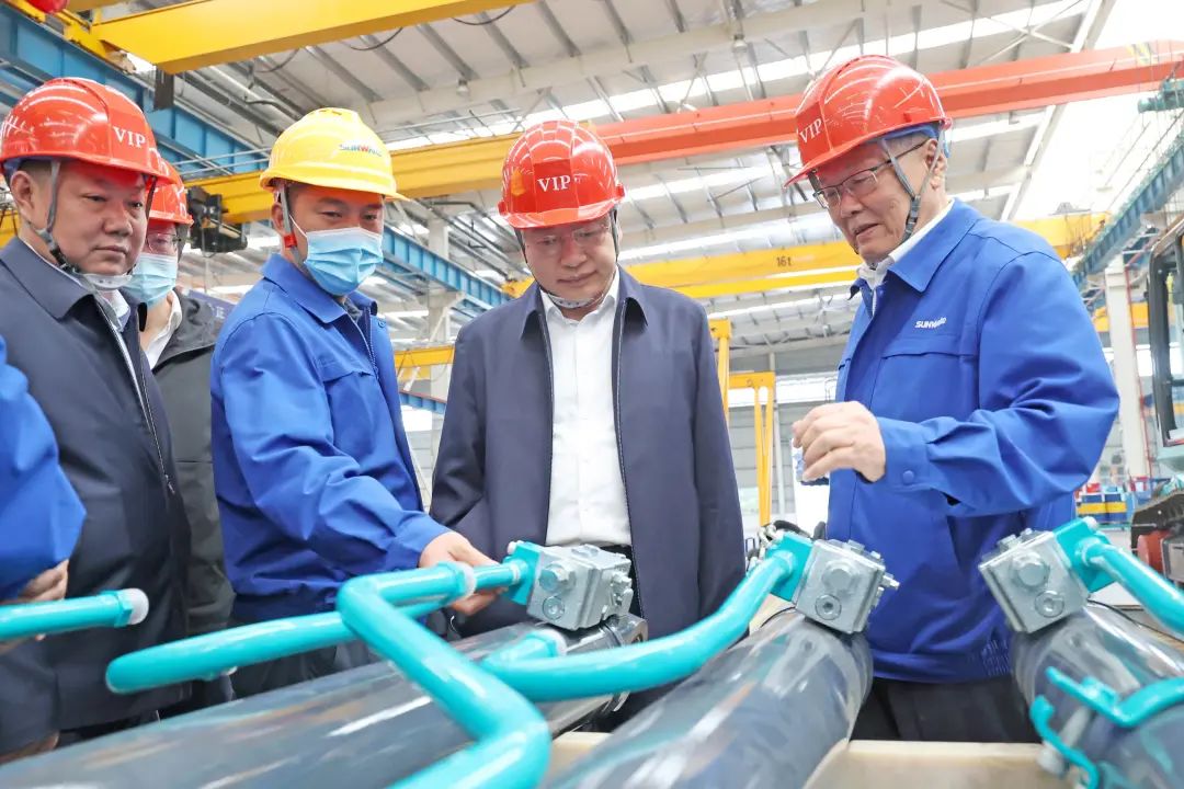 中铁二十局党委书记、董事长雷位冰带队造访bti体育智能