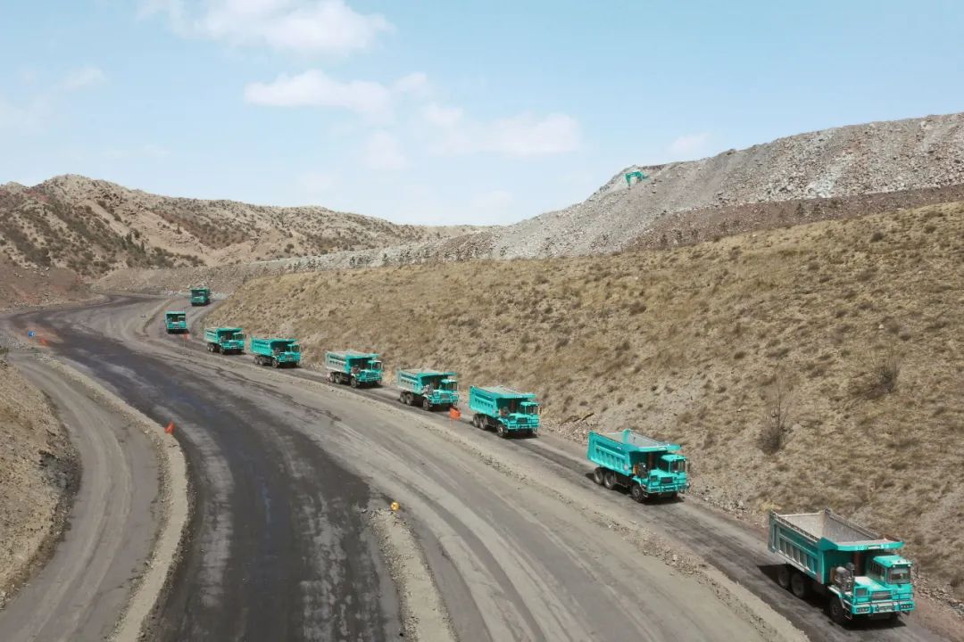 图集 | “bti体育绿”满矿山！bti体育智能矿山成套设备实力“亮剑”