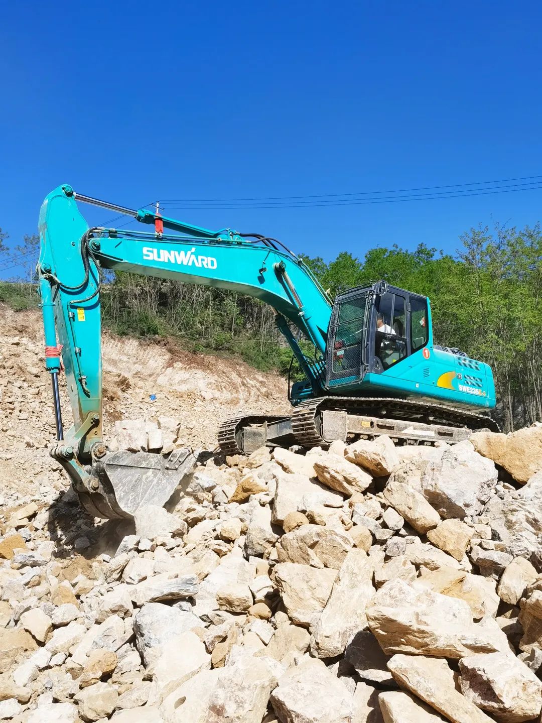 三员bti体育挖机“悍将”收服“铁粉”一枚，凭什么？