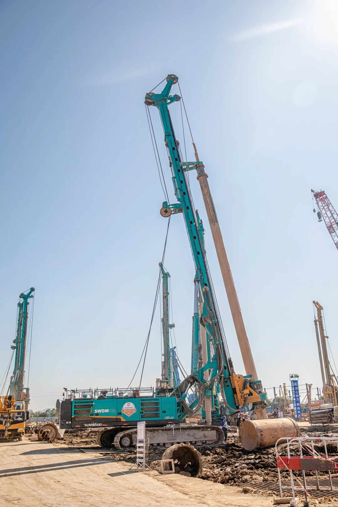 “bti体育绿”再现大湾区！bti体育智能旋挖钻机组团助建广州白云机场项目