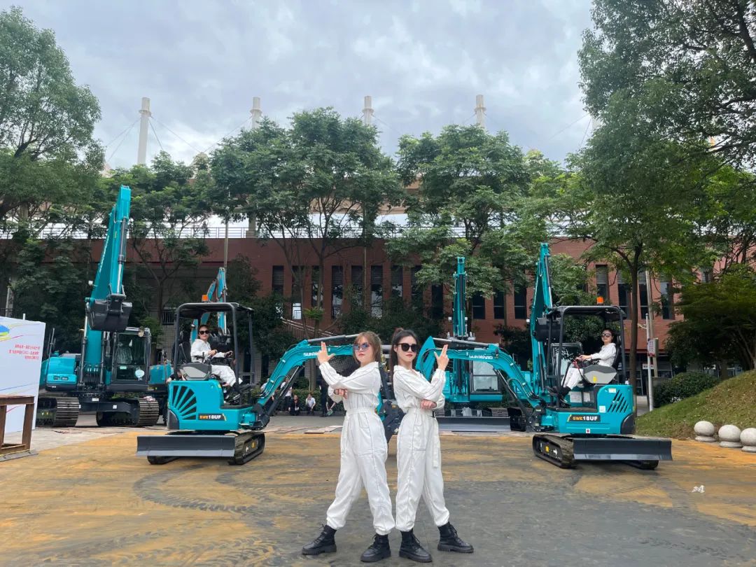 “太绝了！”bti体育智能代表长沙杰出亮相湖南省第一届职业技术大赛绝技绝活展演