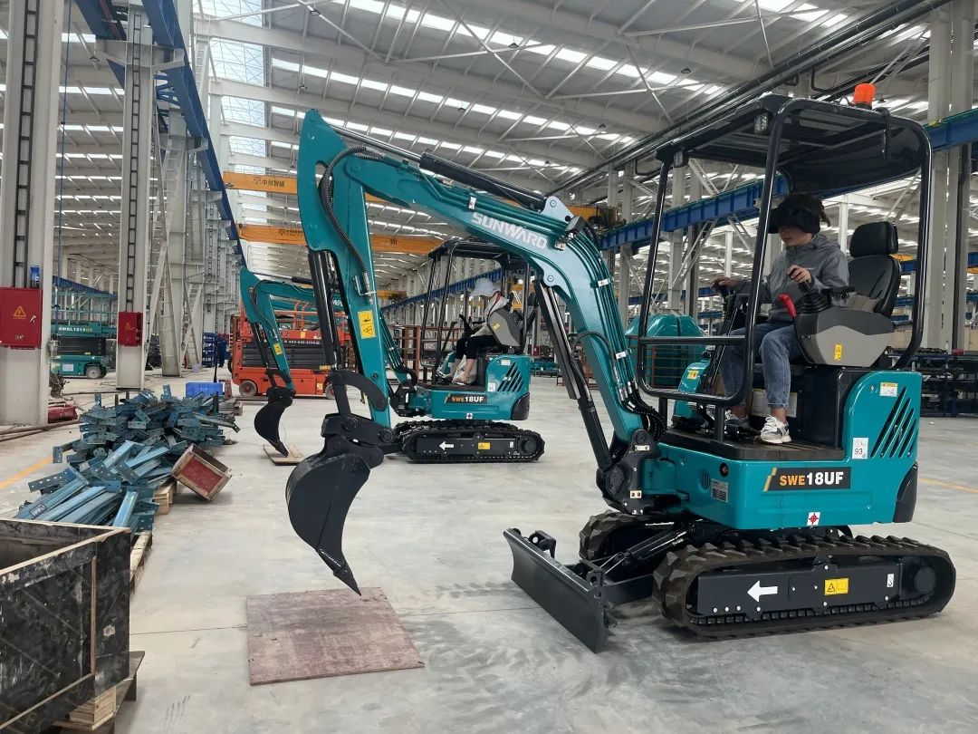 “太绝了！”bti体育智能代表长沙杰出亮相湖南省第一届职业技术大赛绝技绝活展演