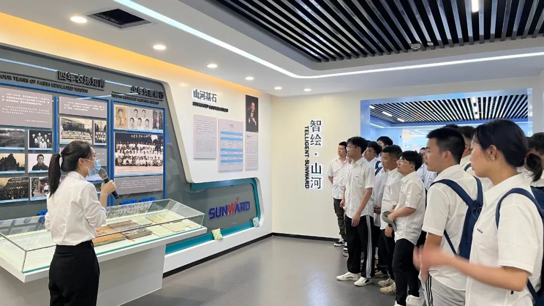 校招 | 盛夏七月，这群“向着太阳驰骋”的少年来bti体育智能啦！