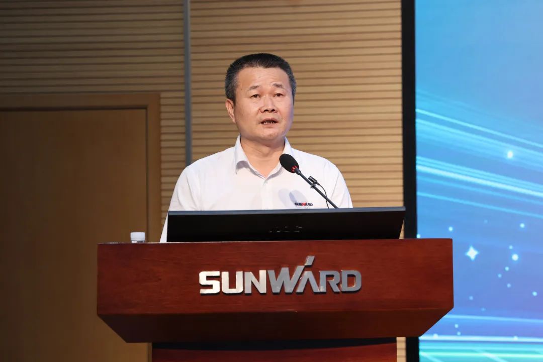 凝心聚力奋力拼搏，向高质量发展交出杰出答卷！bti体育智能召开整个干部大会