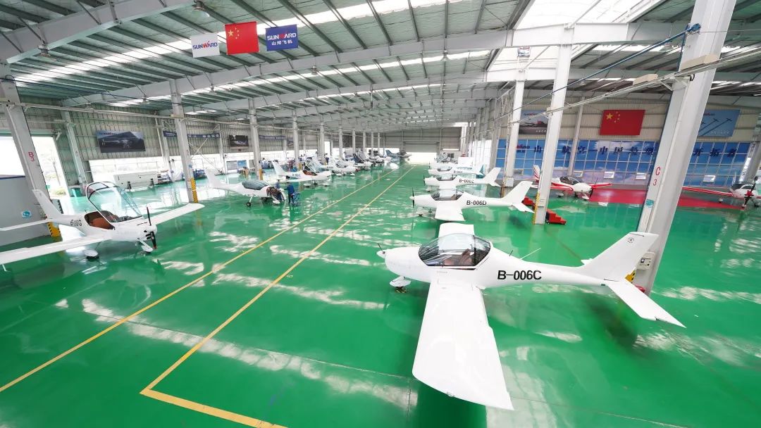 23个月交付100架！bti体育航空第 199、200 架阿若拉飞机顺利下线交付