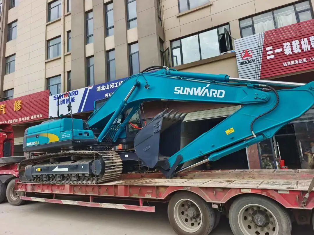 全款拿下！bti体育智能挖掘机奔赴工地一线