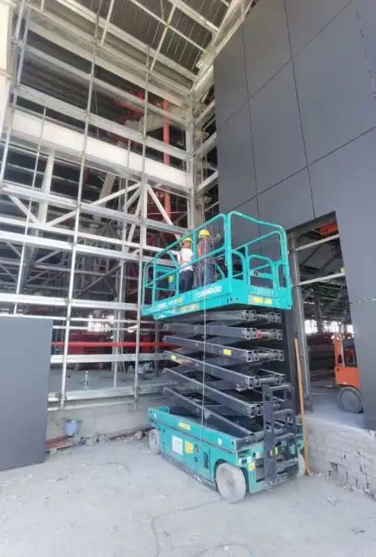 多志成城抗疫情！bti体育智能高空机械助力惠州方舱医院建设