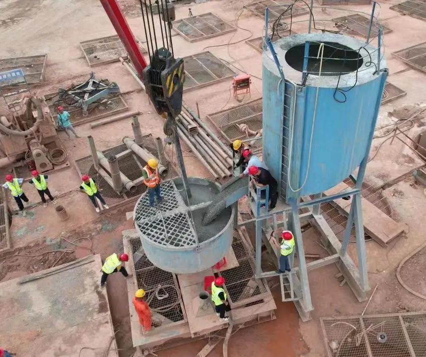 超等“桩”备实力亮剑！bti体育智能携手武汉告成建设攻克燕矶长江大桥复杂地层施工难题