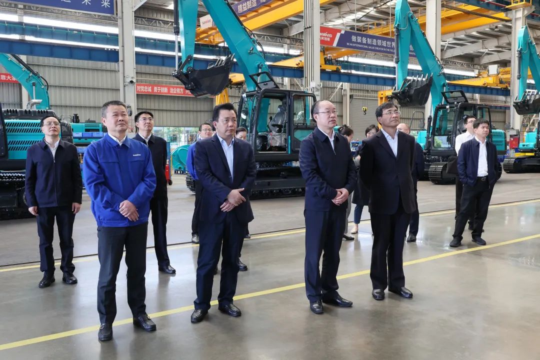 人社部党组成员、副部长俞家栋调查调研bti体育智能