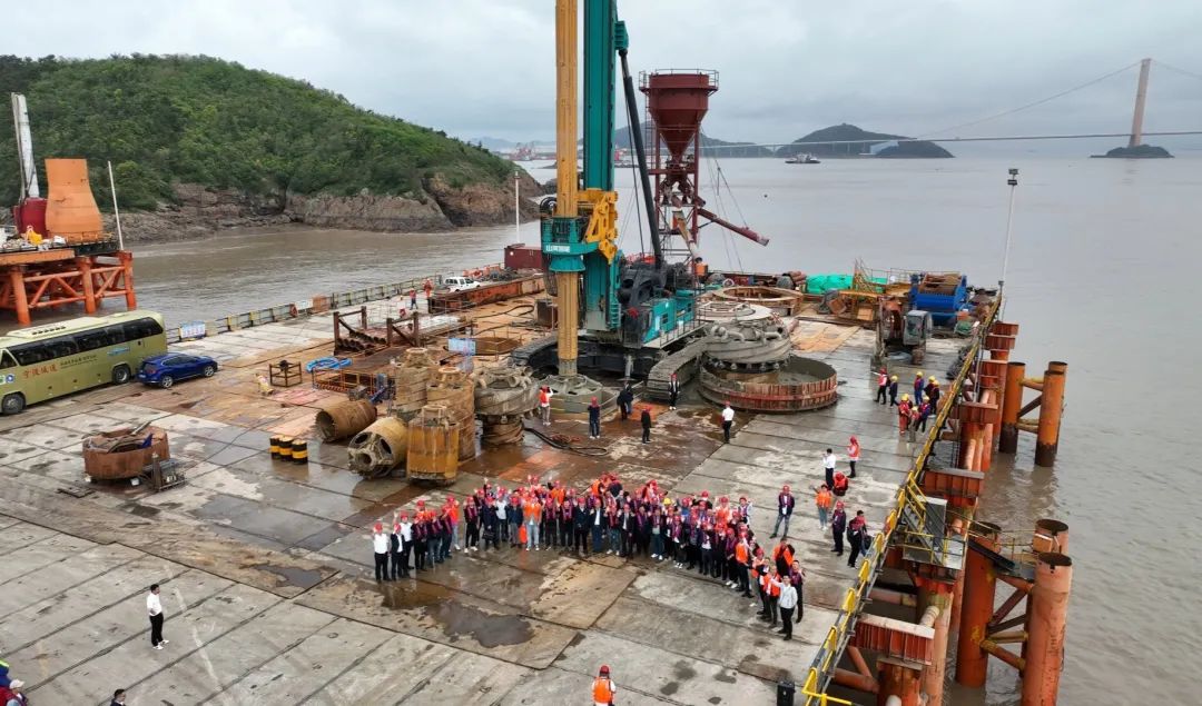 超等设备助建超等工程！bti体育智能超等旋挖钻机SWDM1280推介会成功进行