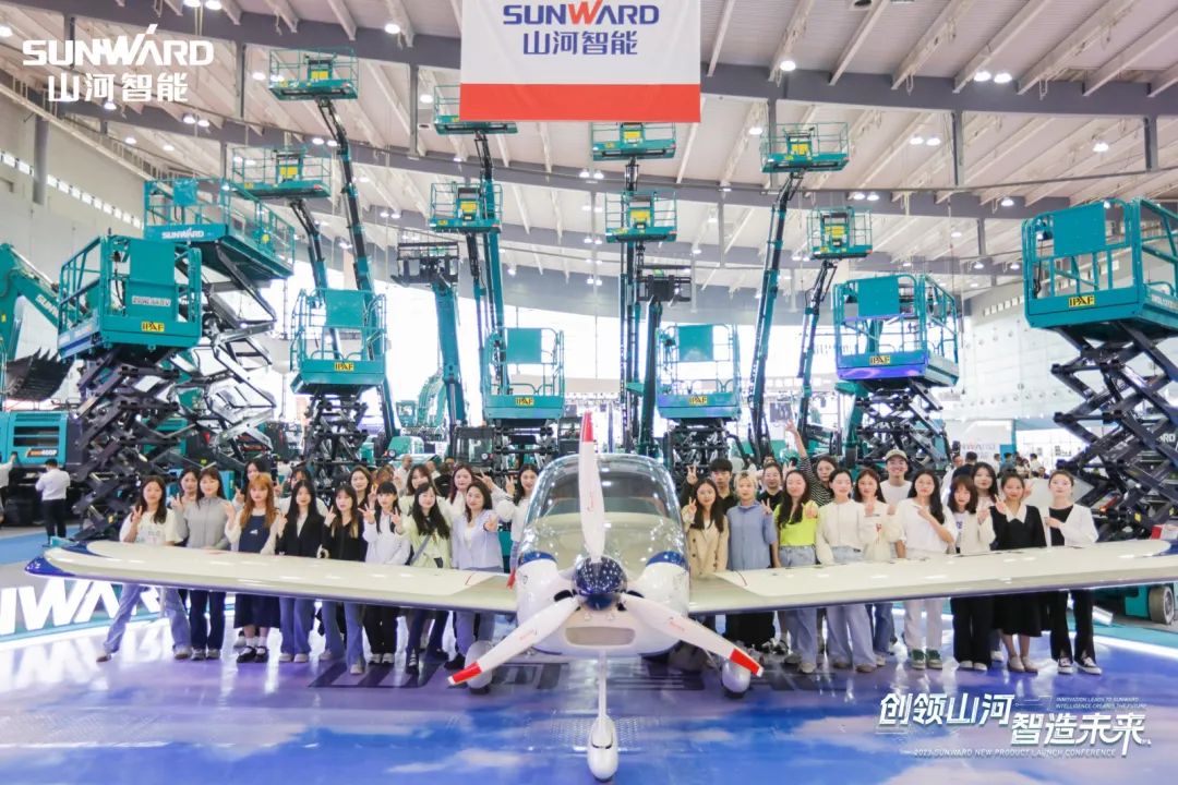 2023 CICEE | bti体育智能亮相2023长沙国际工程机械展！智能化、电动化产品站C位