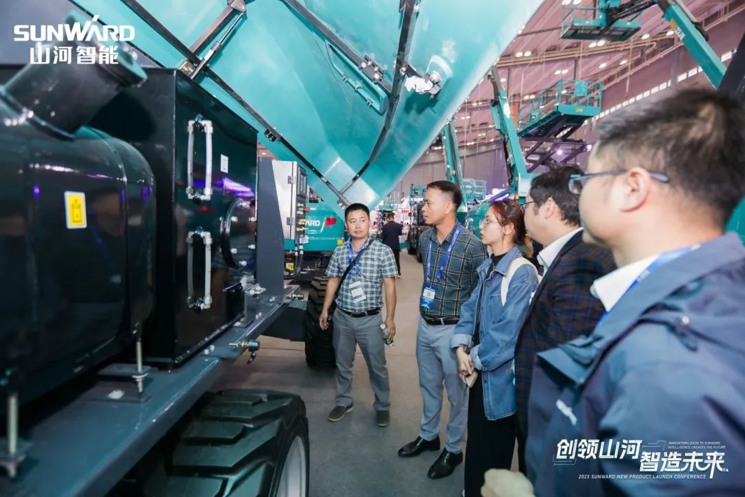 2023 CICEE | bti体育智能亮相2023长沙国际工程机械展！智能化、电动化产品站C位