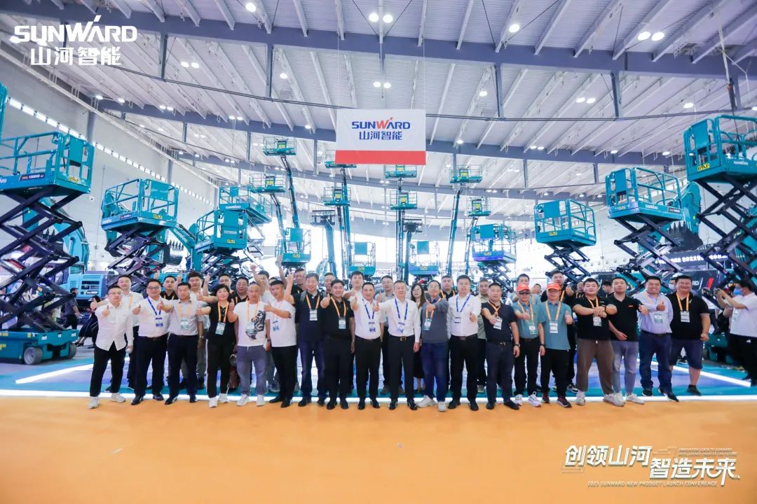 聚焦电动化、智能化！bti体育智能全系列高空机械产品亮相长沙展