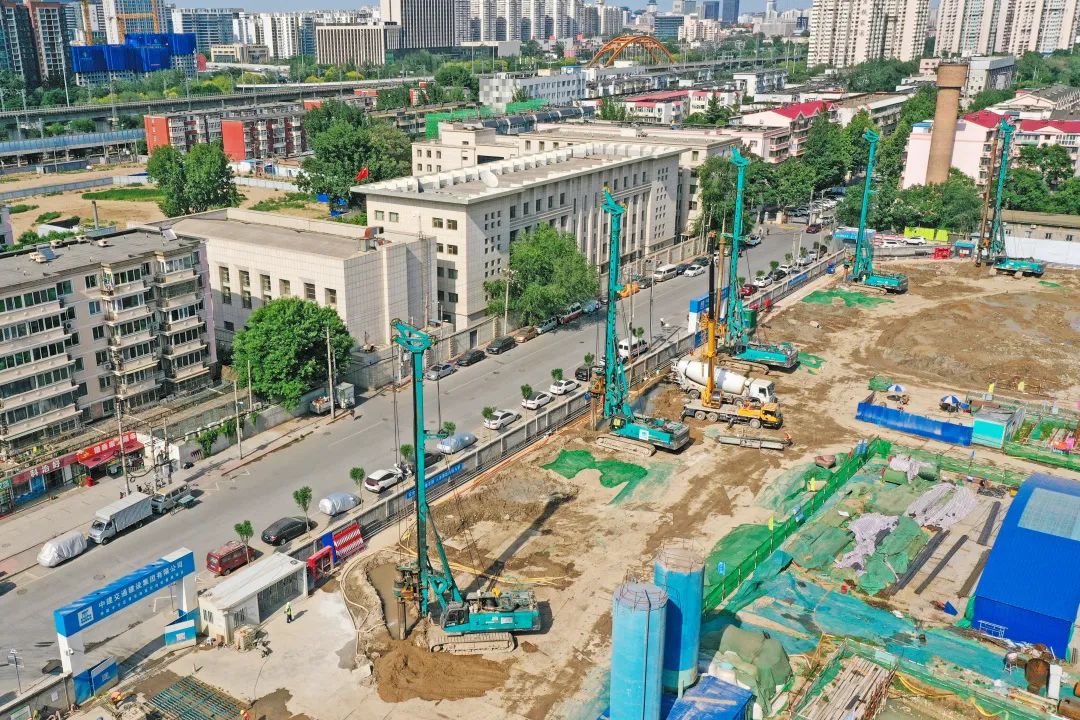 闪灼首都！bti体育智能旋挖钻机集群助力民生工程