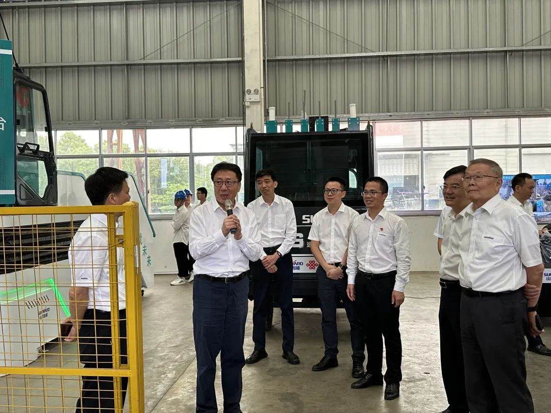 中国联通集团副总经理梁宝俊到访bti体育智能