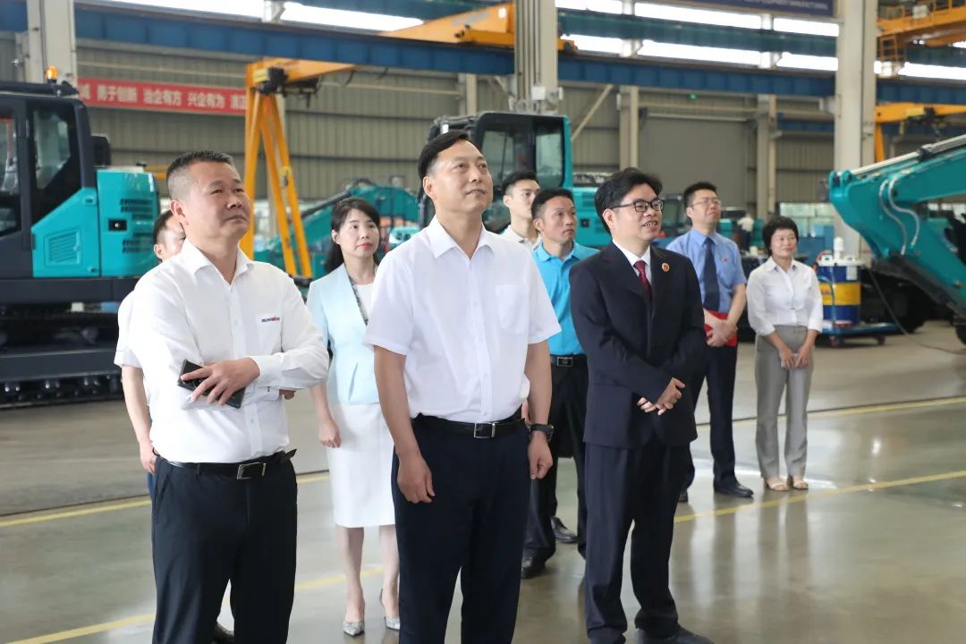 长沙市人民检察院党组书记、检察长余湘文调研bti体育智能