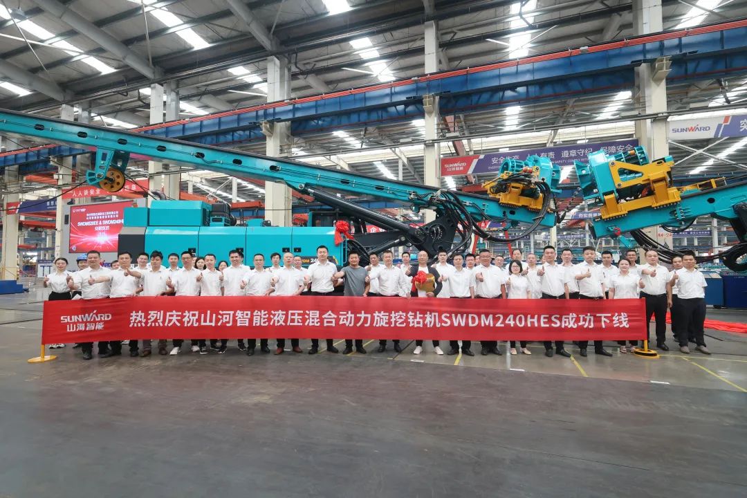 助力“双碳”、绿动将来！bti体育智能增程式电动旋挖钻机、液压混合动力旋挖钻机齐交付