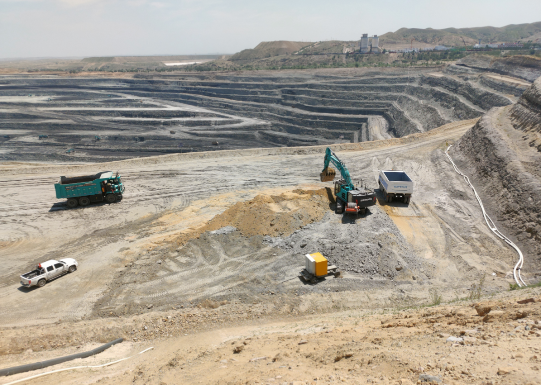 加码绿色矿山！“bti体育绿”亮相鄂尔多斯市煤矿三化融合现场推动会