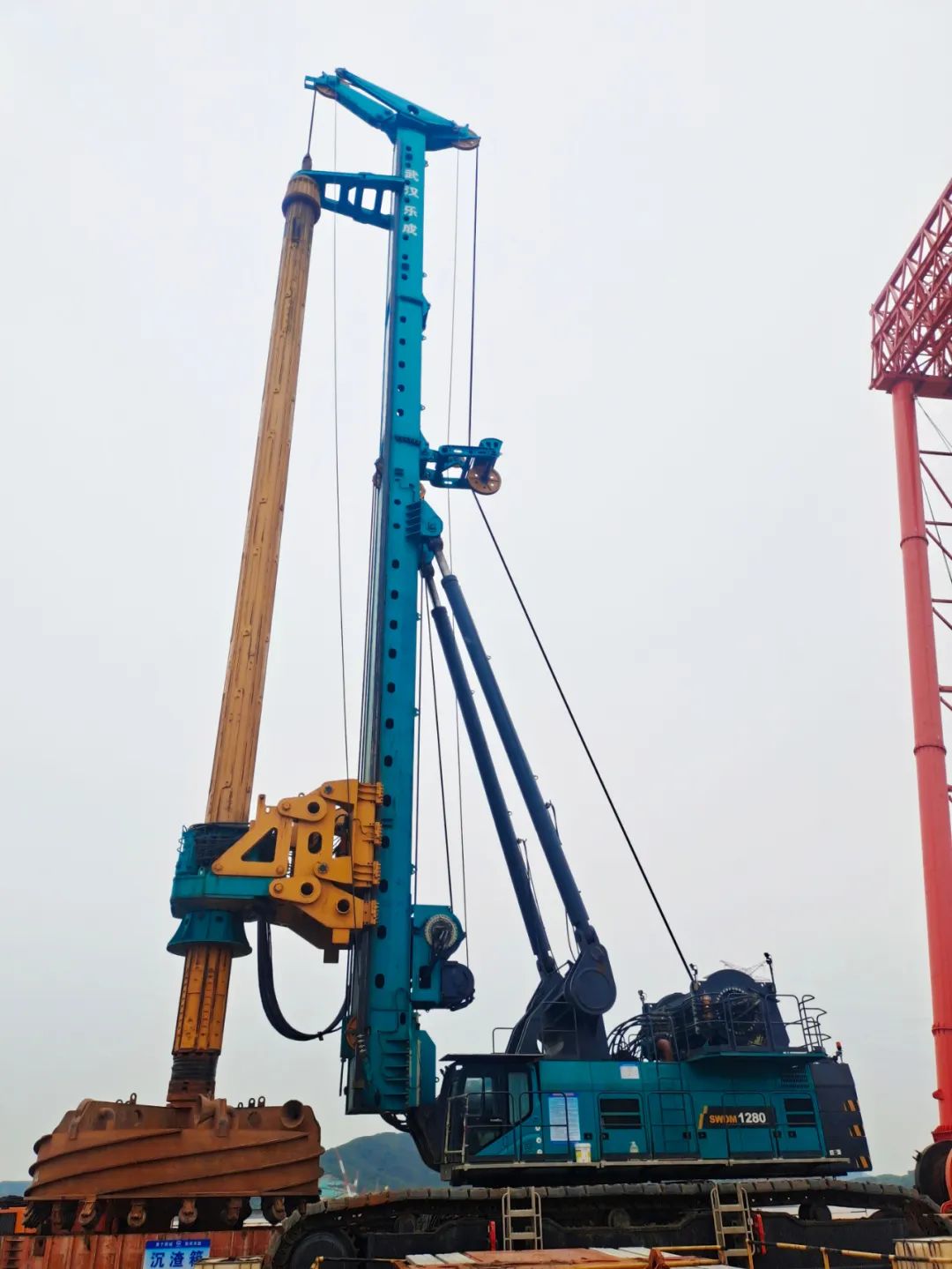 新战绩+1！bti体育智能超等旋挖钻机创6.3米直径钻孔新纪录